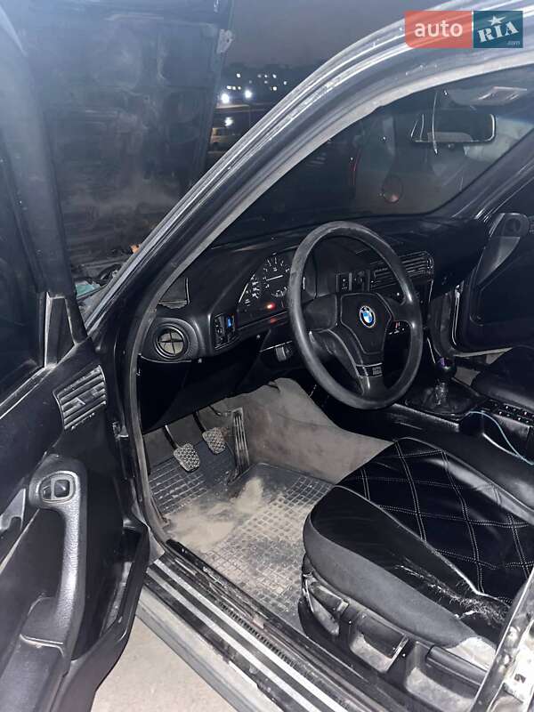 Седан BMW 5 Series 1989 в Днепре
