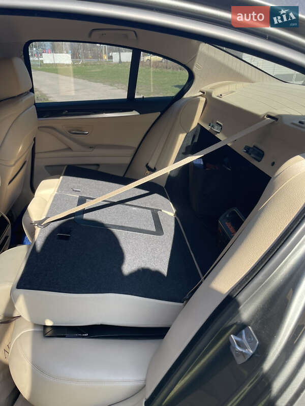 Седан BMW 5 Series 2015 в Киеве