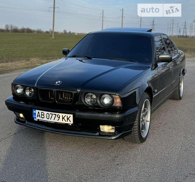 Седан BMW 5 Series 1994 в Вінниці
