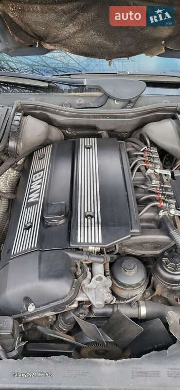 Седан BMW 5 Series 2000 в Кривому Розі