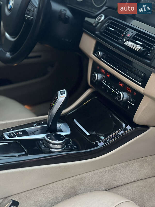 Седан BMW 5 Series 2014 в Львове