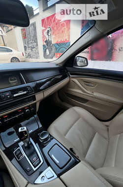 Седан BMW 5 Series 2014 в Львове