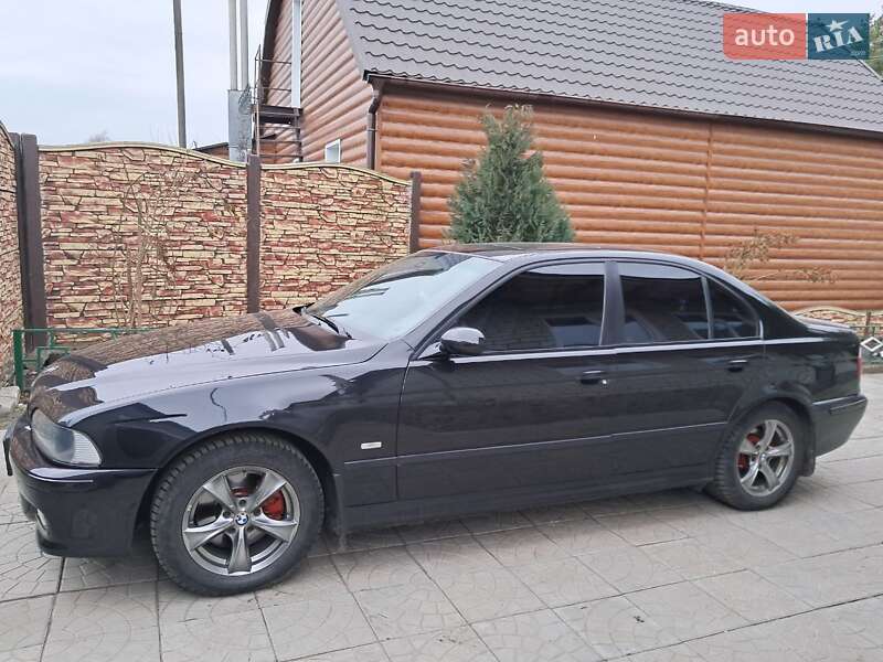 Седан BMW 5 Series 2000 в Золочеве