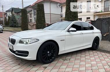 Седан BMW 5 Series 2014 в Черновцах