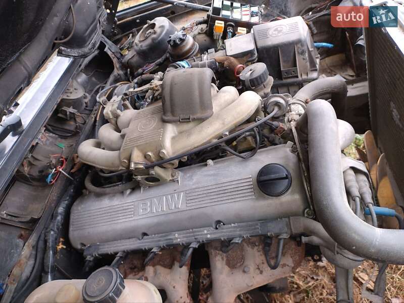 Седан BMW 5 Series 1987 в Богородчанах