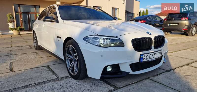Седан BMW 5 Series 2016 в Тячеві