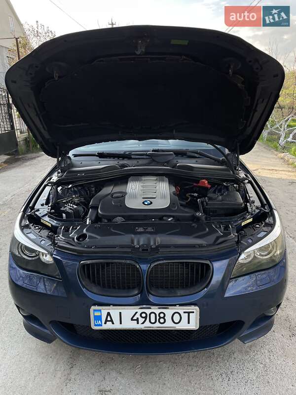 Универсал BMW 5 Series 2005 в Окнах