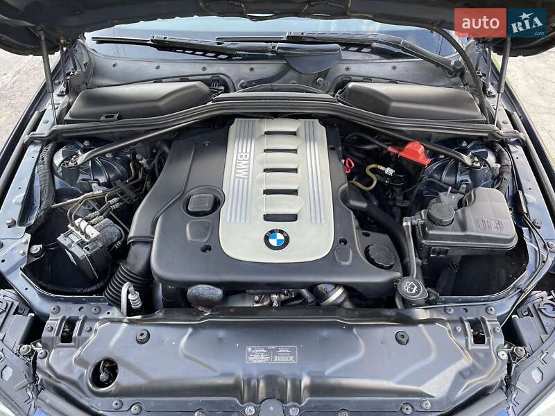 Универсал BMW 5 Series 2005 в Окнах