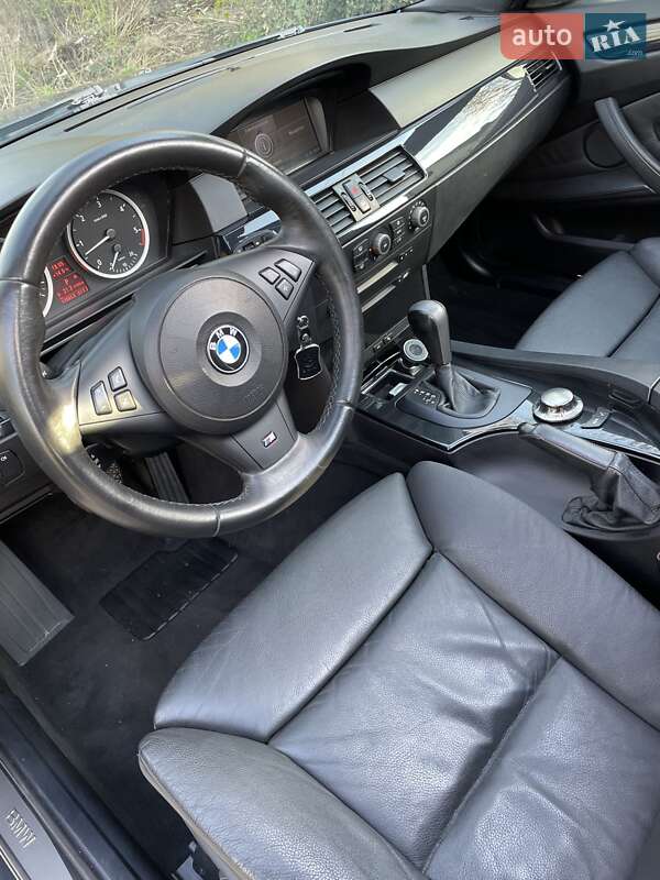 Универсал BMW 5 Series 2005 в Окнах