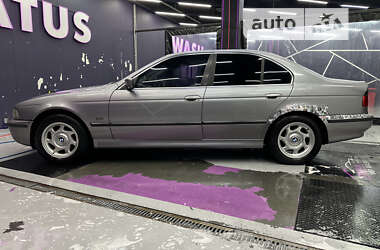 Седан BMW 5 Series 1996 в Киеве