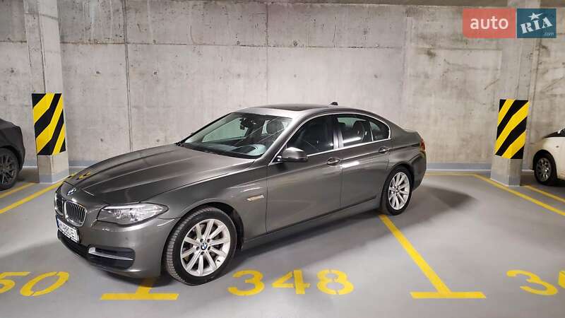 Седан BMW 5 Series 2013 в Львове