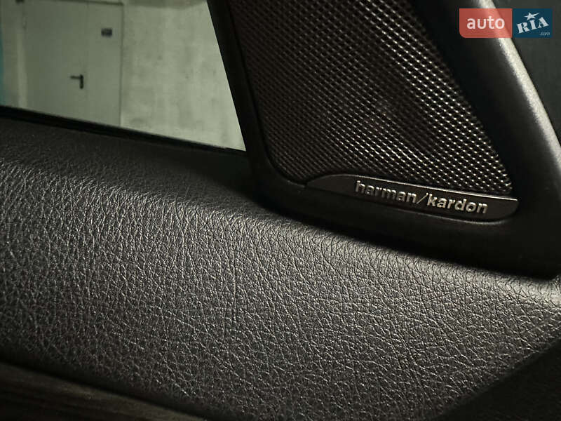 Седан BMW 5 Series 2014 в Львове