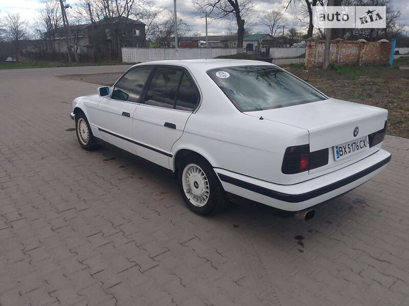 Седан BMW 5 Series 1992 в Красилове