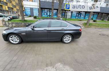 Седан BMW 5 Series 2014 в Львові