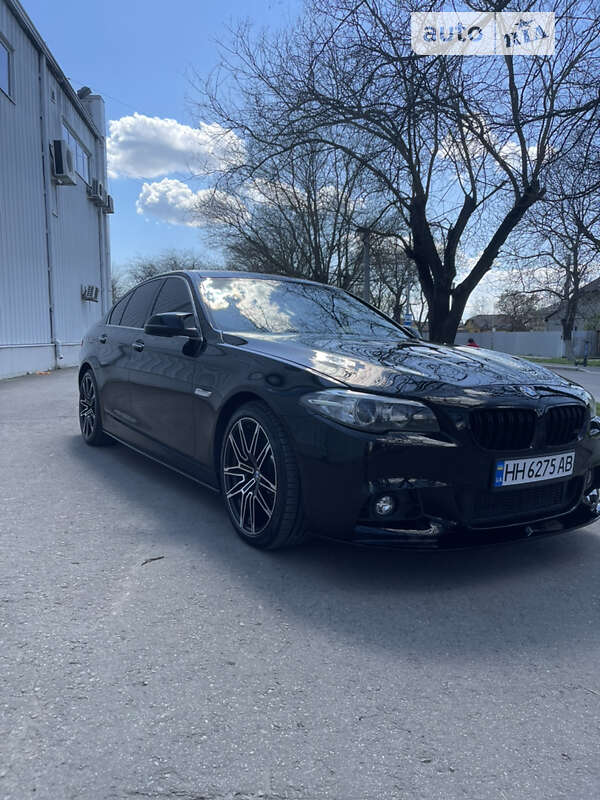 Седан BMW 5 Series 2016 в Измаиле