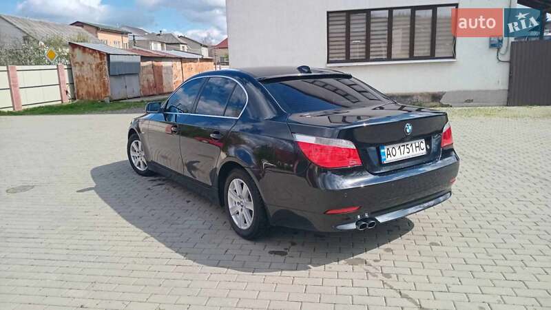 Седан BMW 5 Series 2004 в Ужгороде