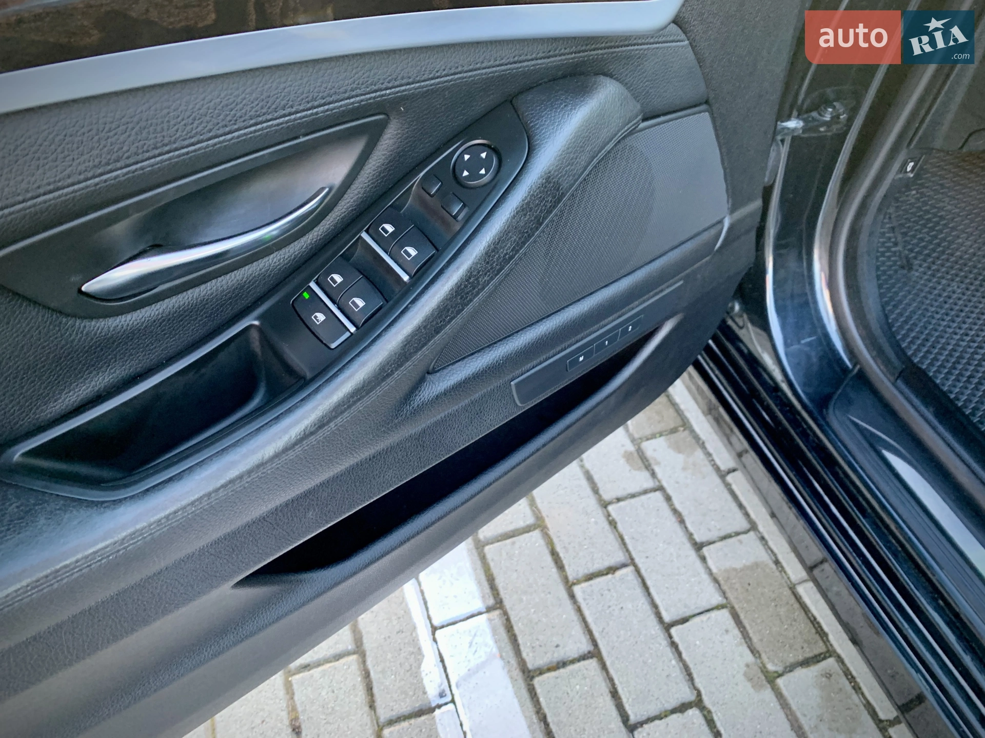 BMW 5 Series 2014 VIN WBAFV3C50ED686333 фото оголошення 14 з 35