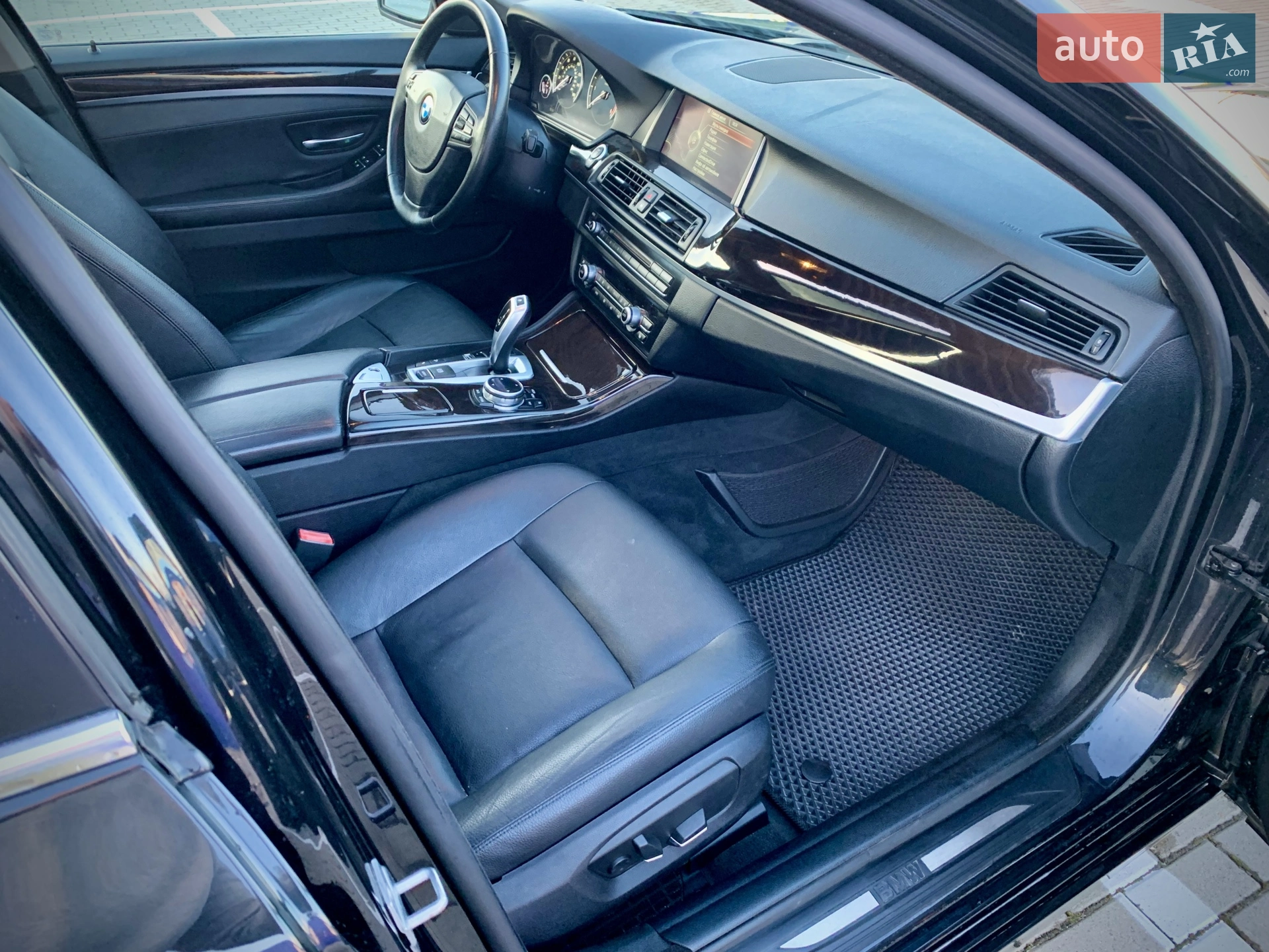 BMW 5 Series 2014 VIN WBAFV3C50ED686333 фото оголошення 20 з 35