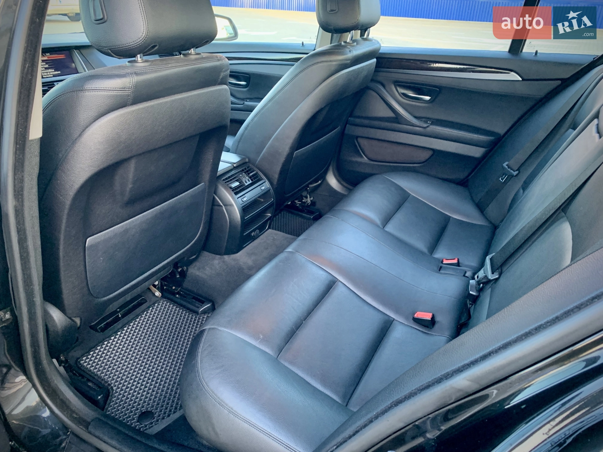 BMW 5 Series 2014 VIN WBAFV3C50ED686333 фото оголошення 23 з 35