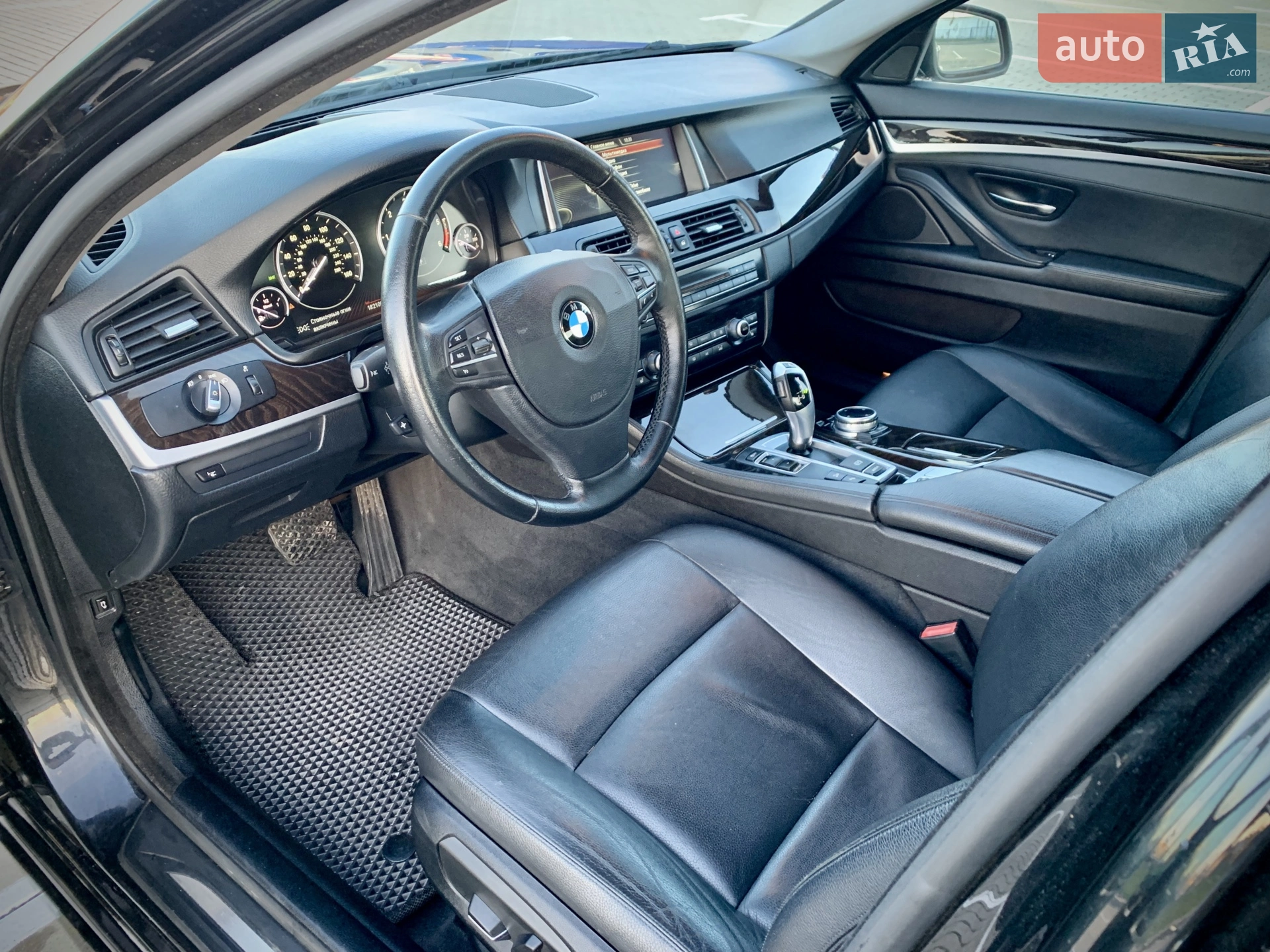BMW 5 Series 2014 VIN WBAFV3C50ED686333 фото оголошення 24 з 35