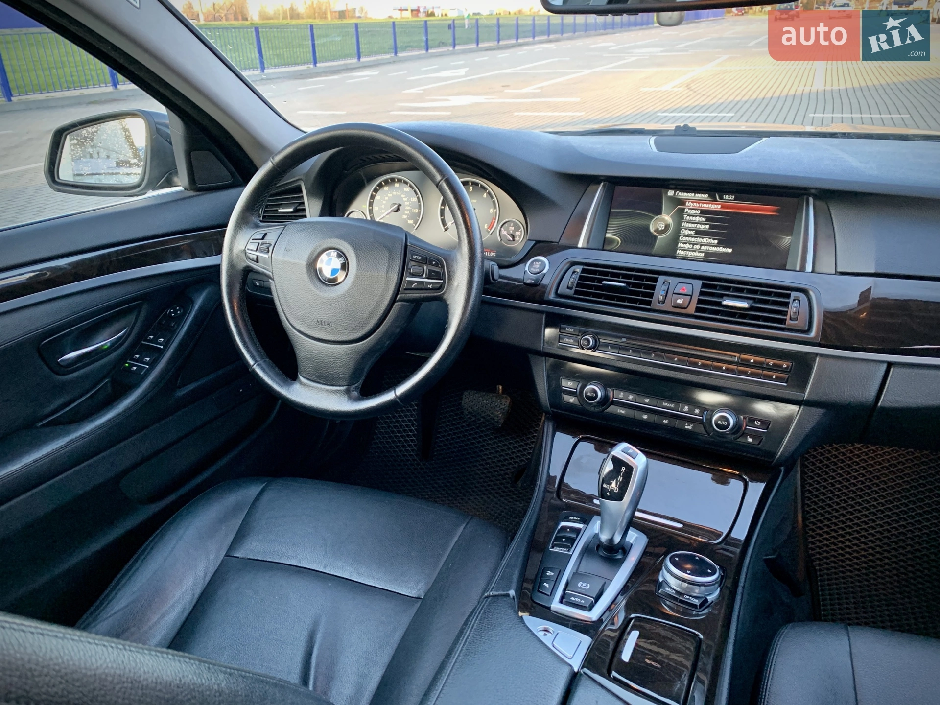 BMW 5 Series 2014 VIN WBAFV3C50ED686333 фото оголошення 27 з 35