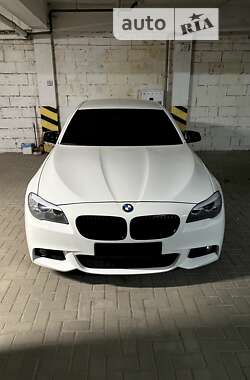 Седан BMW 5 Series 2012 в Чернівцях