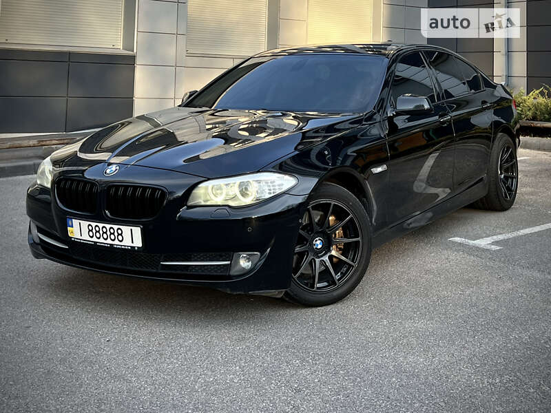 Седан BMW 5 Series 2011 в Дніпрі