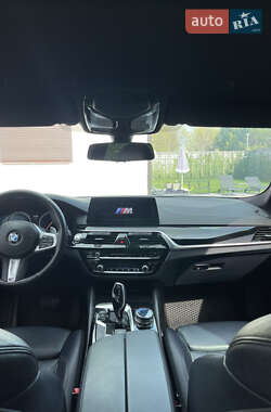 Седан BMW 5 Series 2017 в Ровно