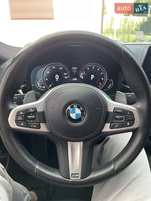 Седан BMW 5 Series 2017 в Ровно