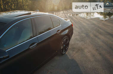 Седан BMW 5 Series 2013 в Чернівцях