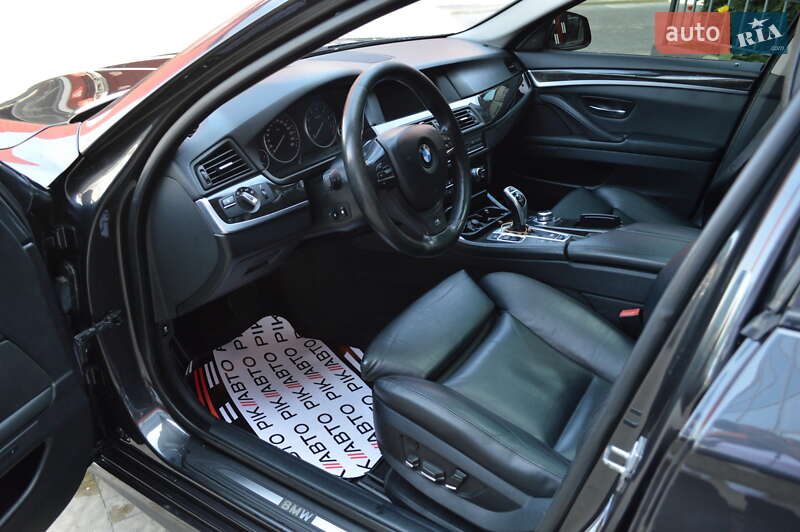 Седан BMW 5 Series 2011 в Львове