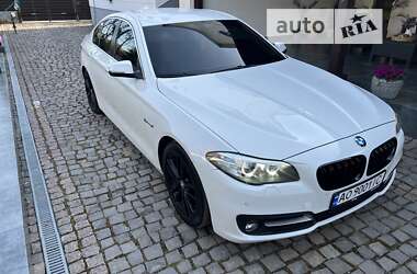 Седан BMW 5 Series 2016 в Мукачево