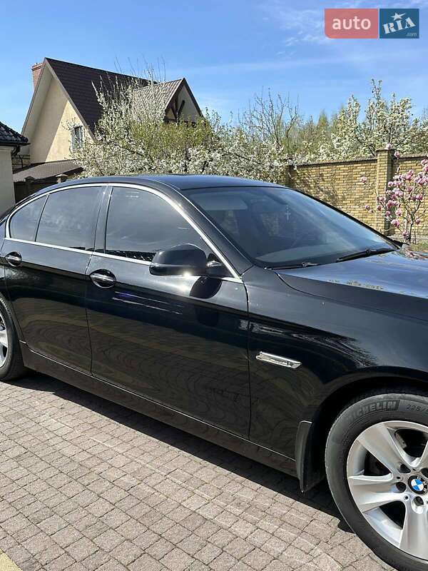 Седан BMW 5 Series 2013 в Луцке