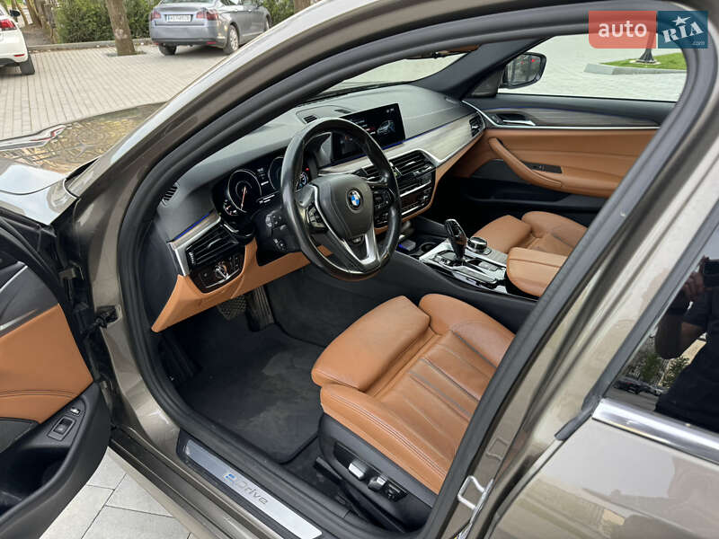 Седан BMW 5 Series 2017 в Ужгороде фото 16 Седан BMW 5 Series 2017 в Ужгороде