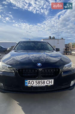 Седан BMW 5 Series 2012 в Мукачево