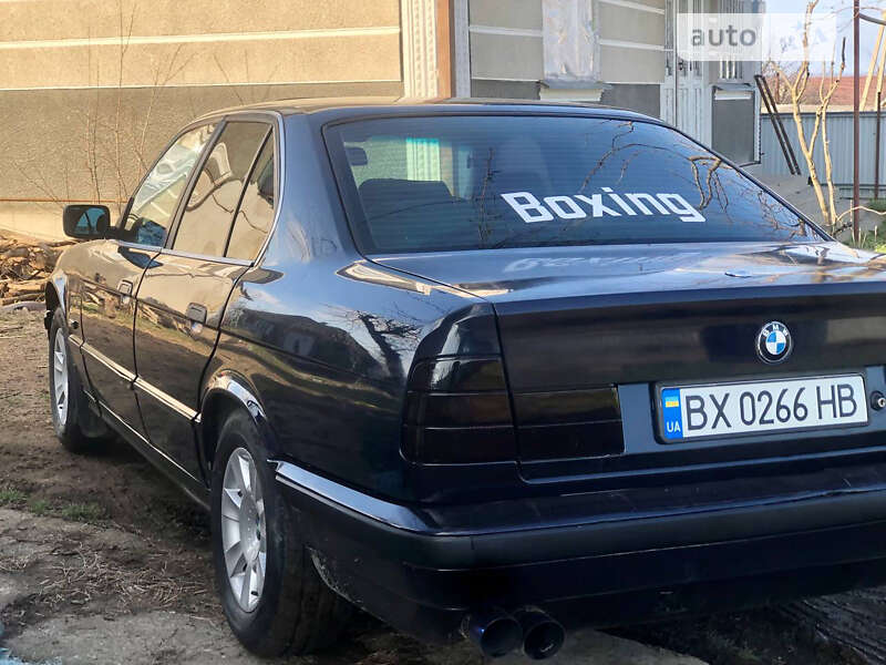 Седан BMW 5 Series 1994 в Хотине