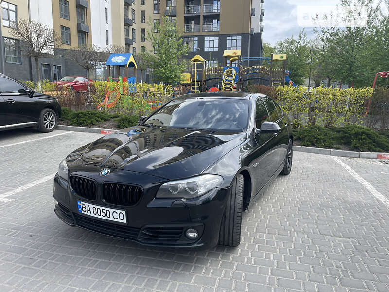 Седан BMW 5 Series 2013 в Кропивницком