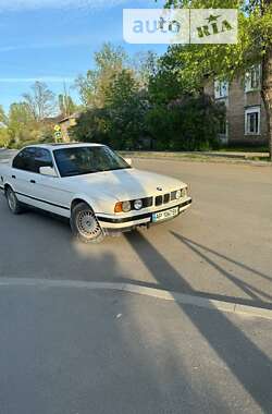 Седан BMW 5 Series 1988 в Днепре