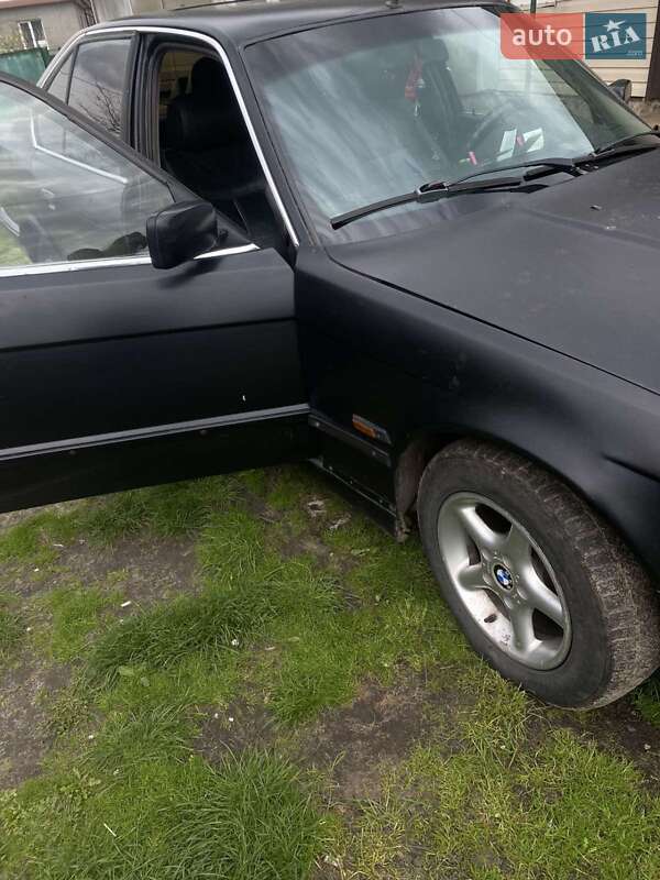 Седан BMW 5 Series 1991 в Сарнах