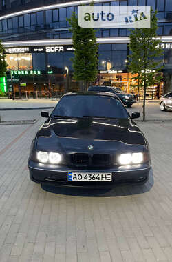Седан BMW 5 Series 1998 в Ужгороде