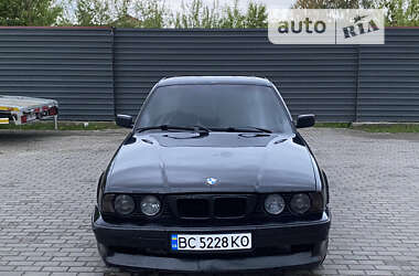 Седан BMW 5 Series 1995 в Радивиліві