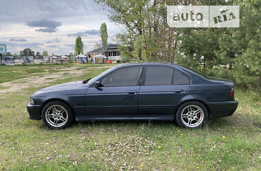 Седан BMW 5 Series 2002 в Харькове