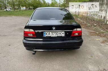 Седан BMW 5 Series 2001 в Києві