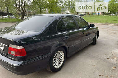 Седан BMW 5 Series 2001 в Киеве