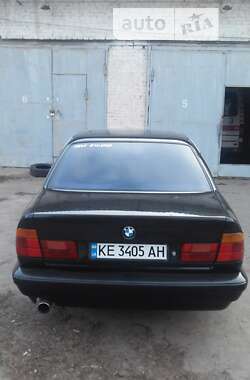 Седан BMW 5 Series 1990 в Днепре