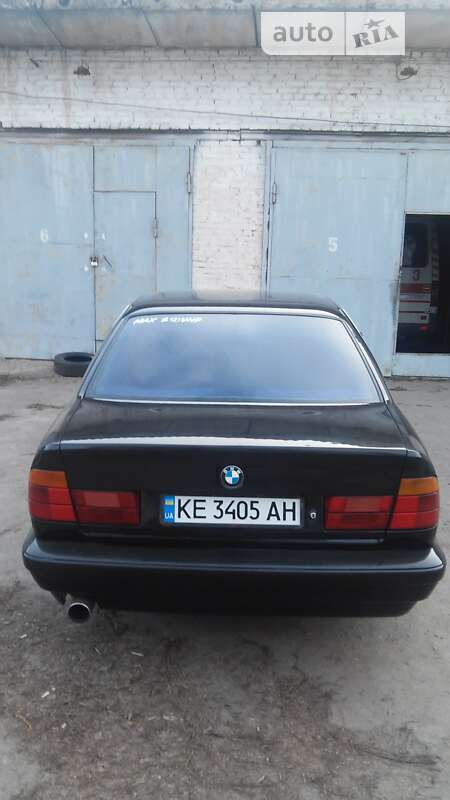 Седан BMW 5 Series 1990 в Дніпрі
