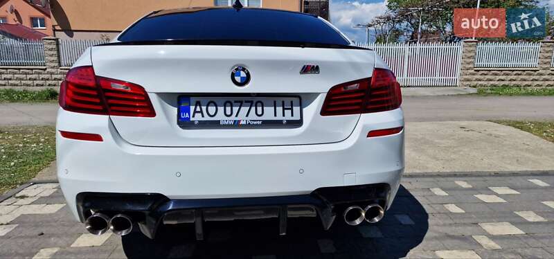 Седан BMW 5 Series 2016 в Тячеві