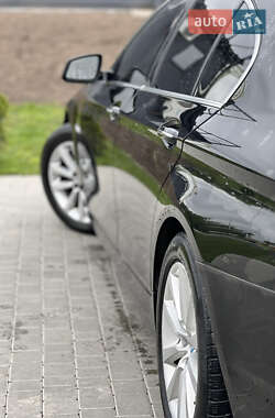 Седан BMW 5 Series 2012 в Рогатине