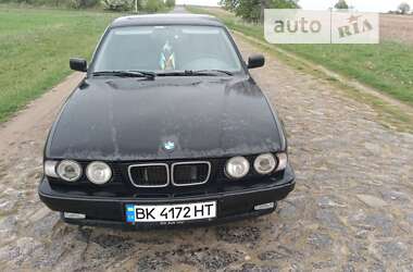 Седан BMW 5 Series 1994 в Рівному