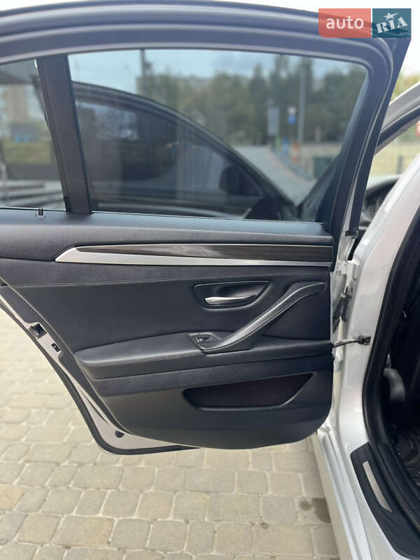 Седан BMW 5 Series 2012 в Тернополі